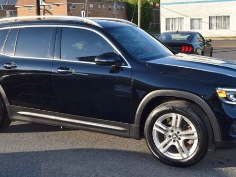 Used 2020 Mercedes-Benz GLB 250 4MATIC image 9