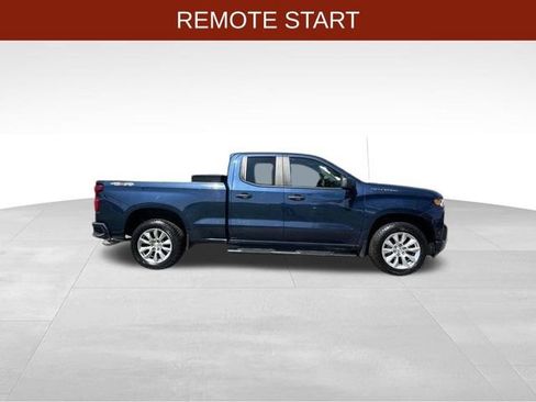 Used 2020 Chevrolet Silverado 1500 Custom w/ Custom Value Package AWD/4WD image 8