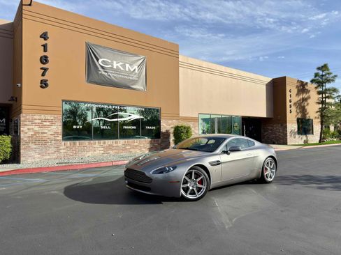 Used 2006 Aston Martin V8 Vantage Coupe image 2