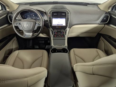 Used 2020 Lincoln Nautilus FWD w/ Equipment Group 101A image 13