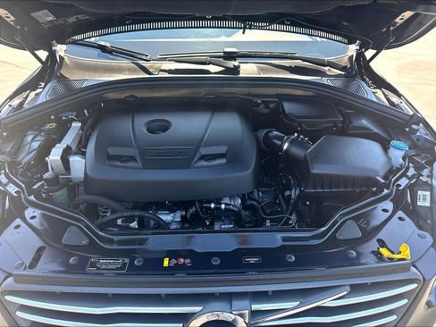 Used 2016 Volvo XC60 T5 Premier w/ Proximity Package FWD image 13