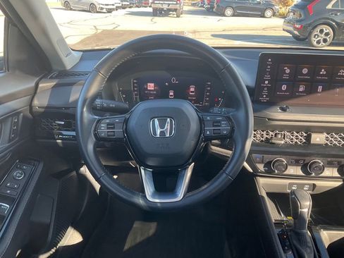 Used 2023 Honda Accord Touring image 18