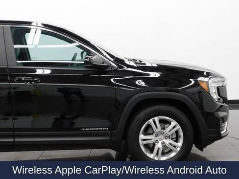 Used 2024 GMC Terrain SLE image 22