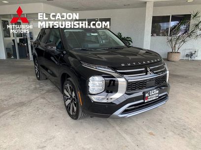 New 2025 Mitsubishi Outlander SE