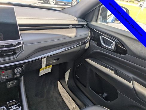 New 2025 Jeep Compass Latitude w/ Sun & Sound Group image 16