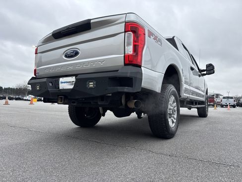 Used 2019 Ford F250 XL w/ STX Appearance Package image 10