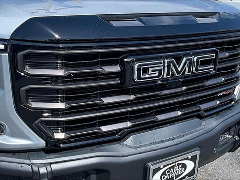 Used 2026 GMC Sierra 1500 AT4X w/ LPO, Black Badging Package AWD/4WD image 30