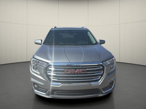Used 2023 GMC Terrain SLT FWD image 2