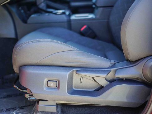 Used 2025 Toyota Tacoma SR5 image 21