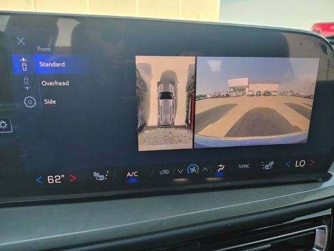 Used 2024 Chevrolet Traverse LT w/ LPO, Floor Liner Package FWD image 16