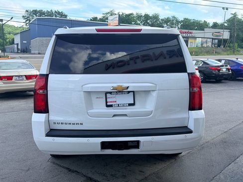 Used 2018 Chevrolet Suburban LT RWD image 5
