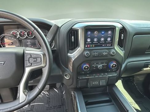 Used 2022 Chevrolet Silverado 1500 LT Trail Boss w/ Safety Package AWD/4WD image 11