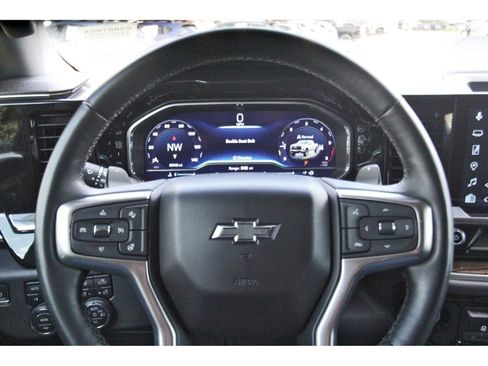 Used 2023 Chevrolet Silverado 1500 LT Trail Boss w/ LT Trail Boss Premium Package AWD/4WD image 13
