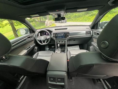 Used 2023 Volkswagen Atlas Cross Sport SEL AWD/4WD image 17