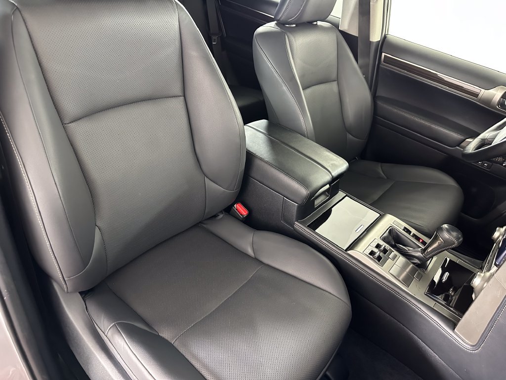 Used 2015 Lexus GX 460 AWD/4WD image 30