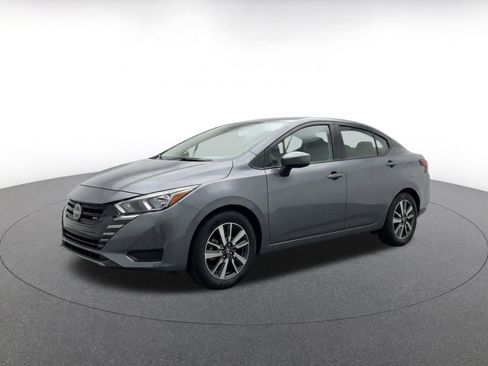 Used 2025 Nissan Versa SV FWD image 3