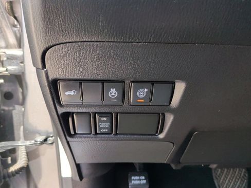 Used 2023 Nissan Armada Platinum w/ Captain's Chairs Package RWD image 16