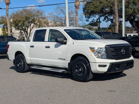 Used 2021 Nissan Titan S w/ S Utility Package image 2