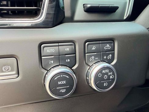 Used 2022 GMC Sierra 1500 Denali w/ Denali Reserve Package AWD/4WD image 18