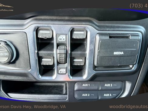 Used 2020 Jeep Gladiator Sport w/ Quick Order Package 24S image 28