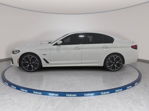 Used 2023 BMW 530e w/ M Sport Package RWD image 8