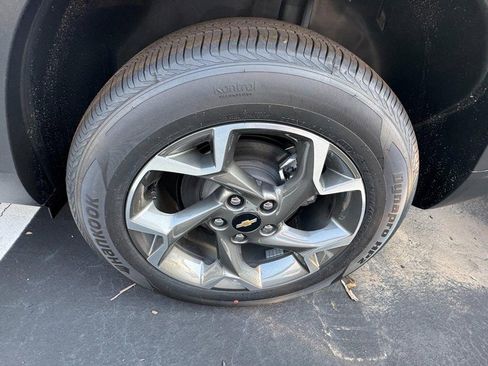 New 2025 Chevrolet Trax LT w/ Sunroof Package image 27