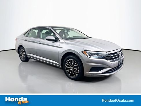 Used 2020 Volkswagen Jetta SE FWD image 1