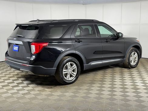 Used 2023 Ford Explorer XLT w/ Equipment Group 202A AWD/4WD image 9