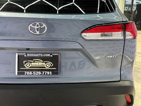 Used 2022 Toyota Corolla Cross L image 8