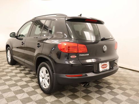 Used 2017 Volkswagen Tiguan S image 3