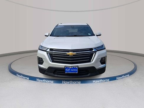 Used 2023 Chevrolet Traverse LT AWD/4WD image 2