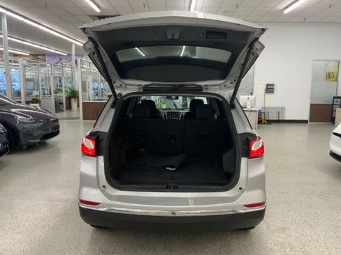 Used 2021 Chevrolet Equinox LT w/ Driver Convenience Package image 32
