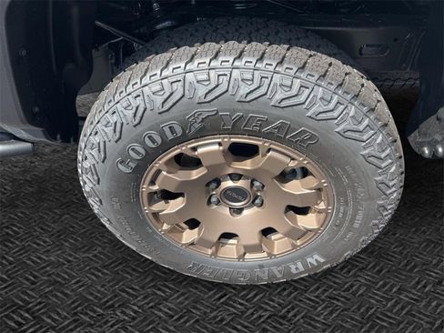 New 2025 Toyota Tacoma Trailhunter image 9