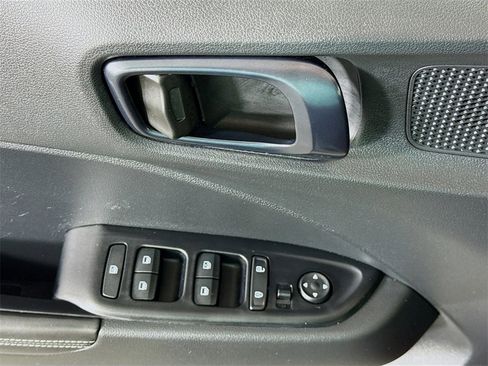 Certified 2024 Hyundai Venue Limited image 24