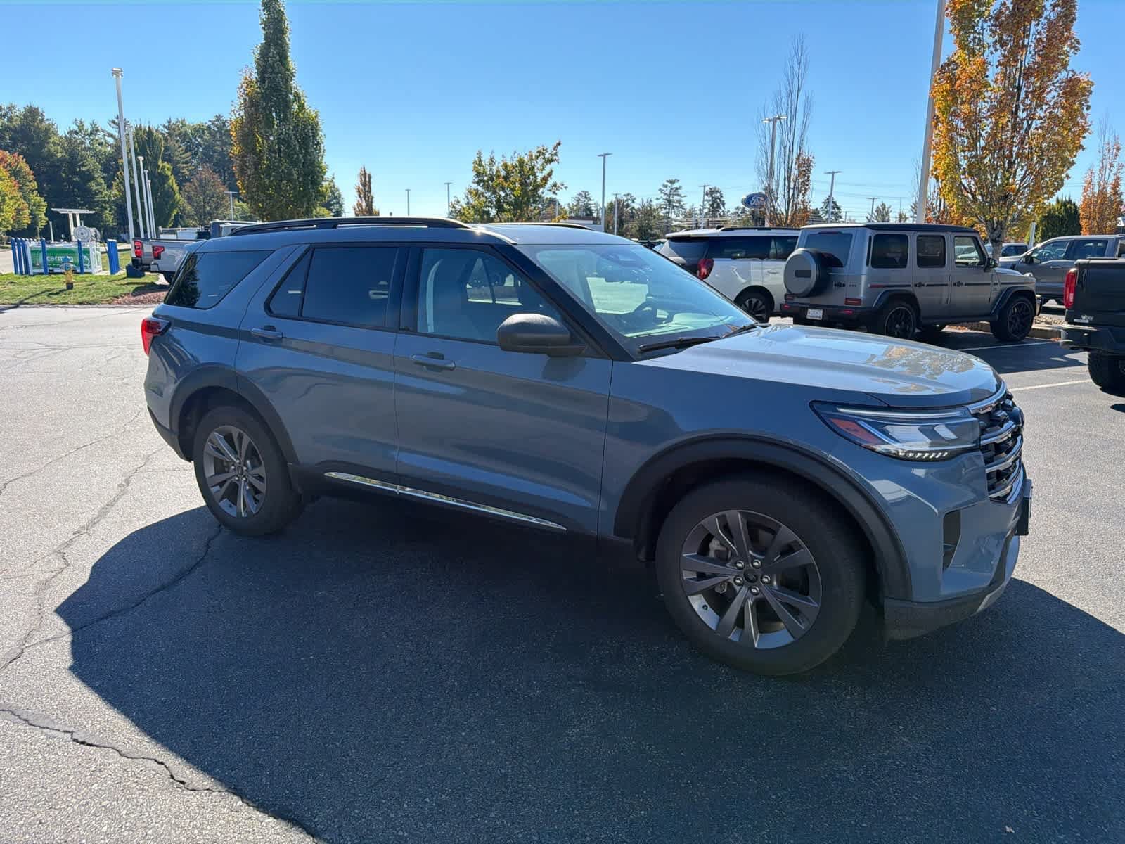 Used 2025 Ford Explorer Active w/ Active Comfort Package AWD/4WD image 5