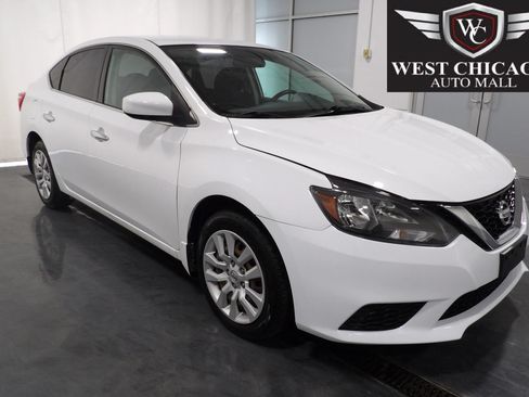 Used 2017 Nissan Sentra S FWD image 1