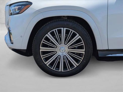 New 2026 Mercedes-Benz Maybach GLS 600 4MATIC image 10