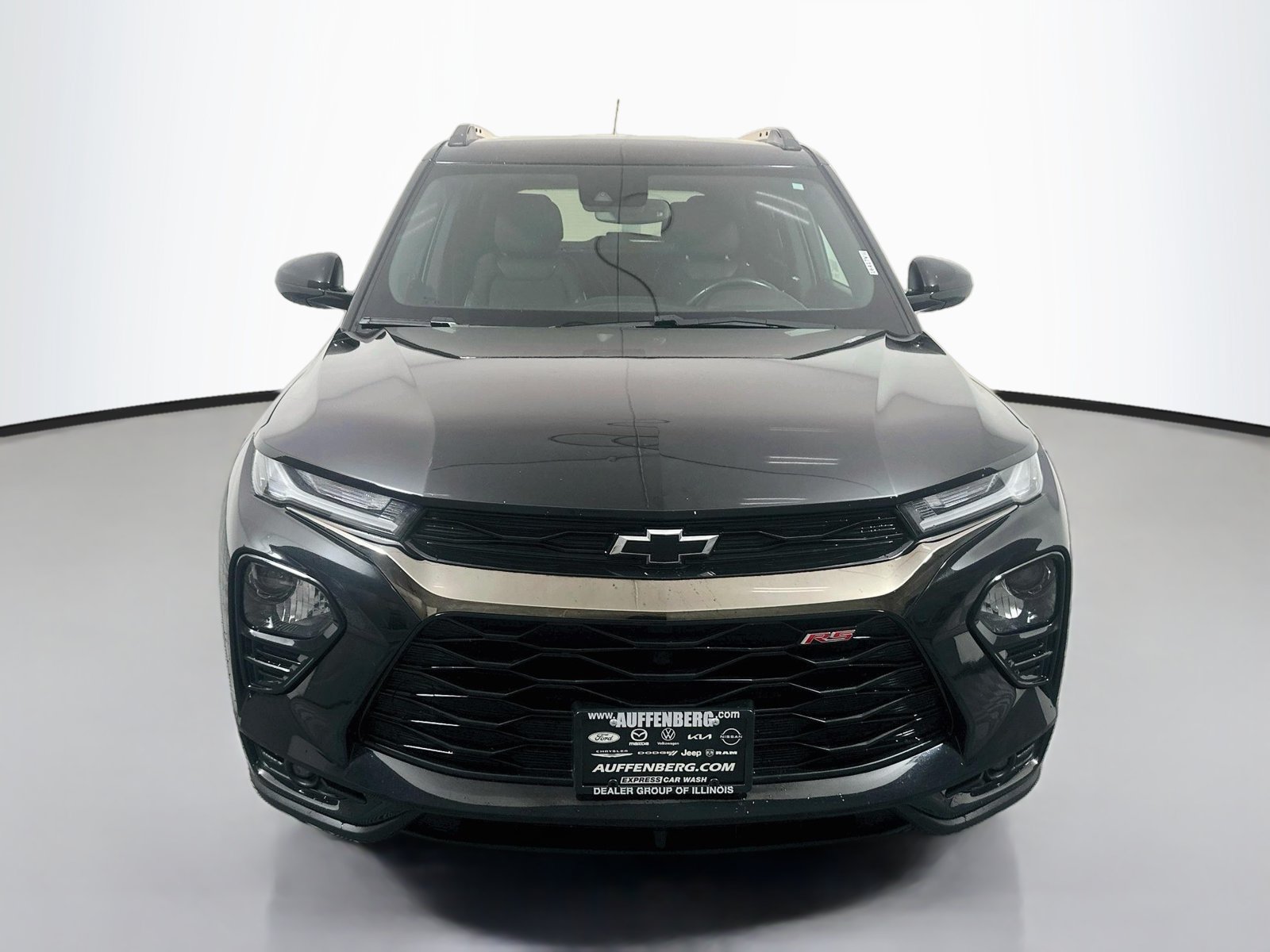 Used 2023 Chevrolet TrailBlazer RS w/ Convenience Package FWD image 2