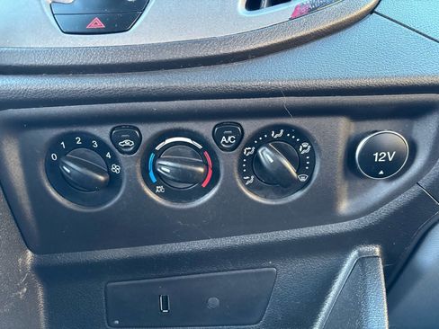 Used 2019 Ford Transit 250 130 Low Roof image 33