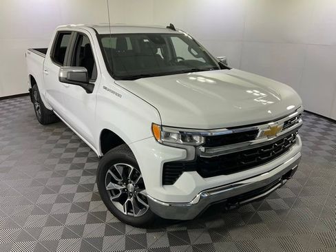 Used 2022 Chevrolet Silverado 1500 LT image 44