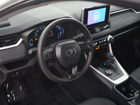Used 2025 Toyota RAV4 XLE AWD/4WD image 20
