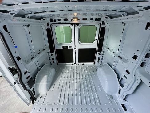 New 2026 RAM ProMaster 1500 w/ Storage Group FWD image 10