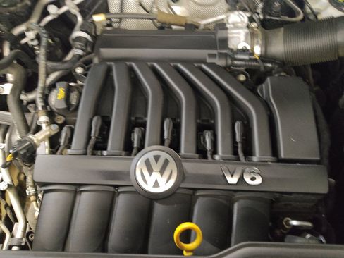 Used 2021 Volkswagen Atlas SEL FWD image 30