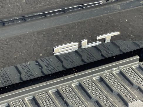 Used 2025 GMC Sierra 1500 SLT image 23