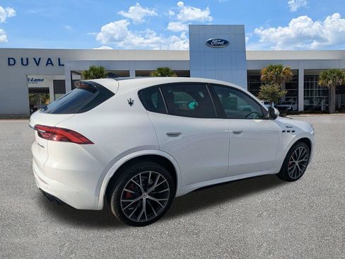 Used 2023 Maserati Grecale Modena AWD/4WD image 4
