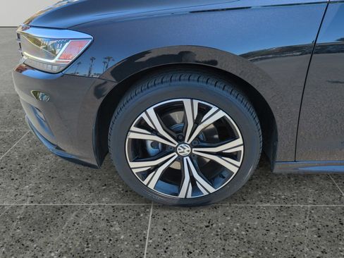 Used 2022 Volkswagen Passat 2.0T SE image 14