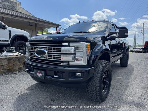 Used 2019 Ford F250 Platinum w/ Platinum Ultimate Package AWD/4WD image 3