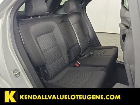 Used 2021 Chevrolet Equinox LT AWD/4WD image 24