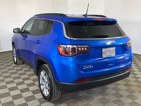 Used 2024 Jeep Compass Latitude AWD/4WD image 5