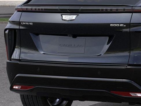 New 2026 Cadillac Lyriq Signature Sport AWD/4WD image 14